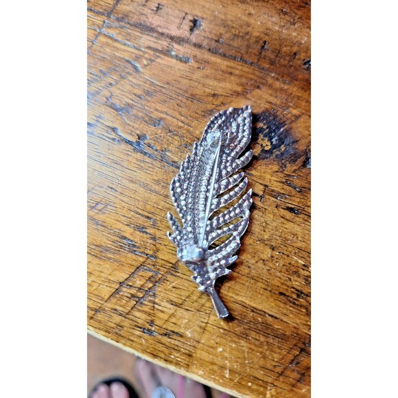 Silver Tone Rhinestone Iced Feather‎ Brooch Pin - Picture 4 of 5